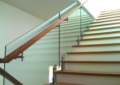Modern Handrail for staircase in glass